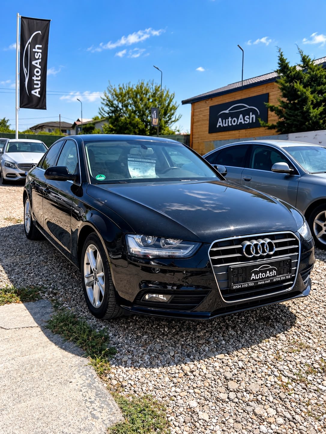 Audi A4 negru fotografiat în parcul AUTOASH, pregătit pentru evaluare
